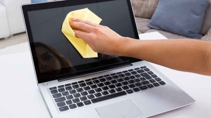 Tips Merawat dan Membersihkan Laptop Agar Awet Tips Merawat Wearable Gadget agar Awet